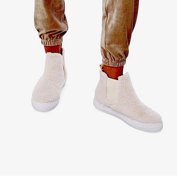 Cream Sherpa high tops - Picture 5 of 7